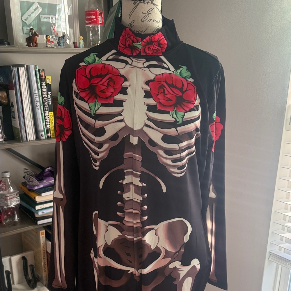 Skeleton Print Jumpsuit with Red Roses - Picture 4 of 8